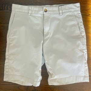 Vineyard Vines Breaker shorts size 30